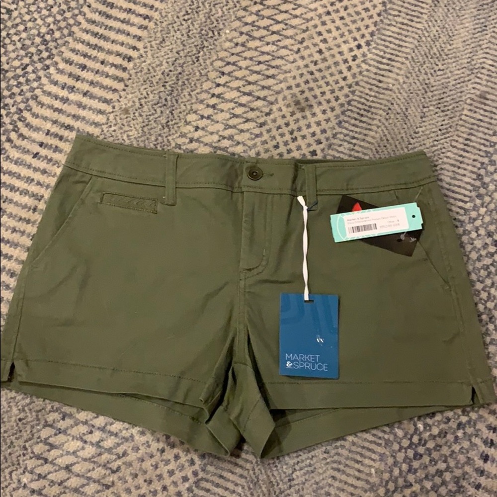Elicia Embroidered Pocket Detail Short —Olive